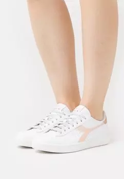 Кроссовки Diadora