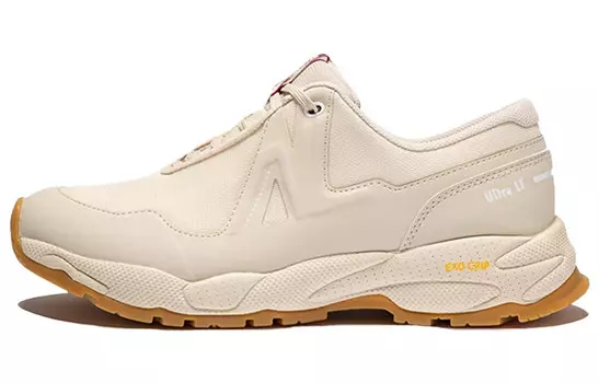 Кроссовки для активного отдыха женские с низким верхом светло-бежевого цвета Northland Professional