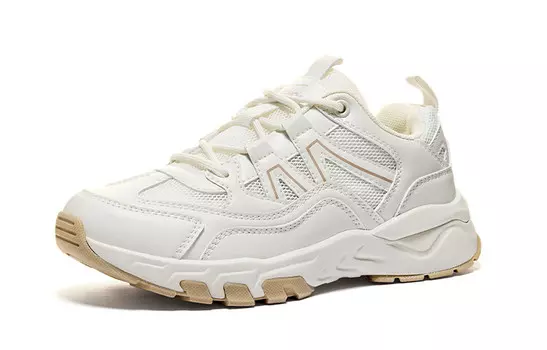 Кроссовки для активного отдыха женские с низким верхом бежевого цвета Warrior