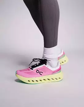 Кроссовки для бега Cloudsurfer Next розового цвета и в центре внимания On Running