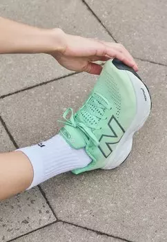 Кроссовки для бега FRESH FOAM X 1080 New Balance, зеленый