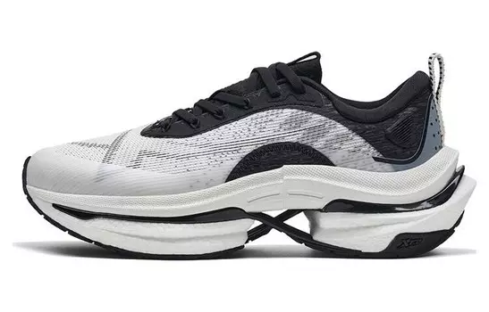 Кроссовки для бега Ling Ran мужские с низким верхом черного/белого цвета Xtep