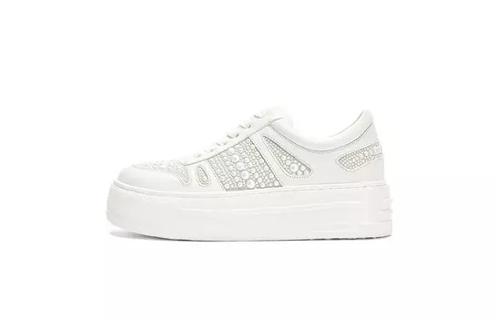 Кроссовки для образа жизни Женские низкие Nini West, серебряный