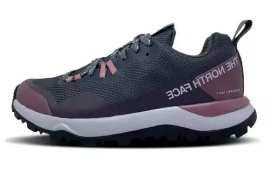 Кроссовки для походов и треккинга женские с низким верхом фиолетовый The North Face