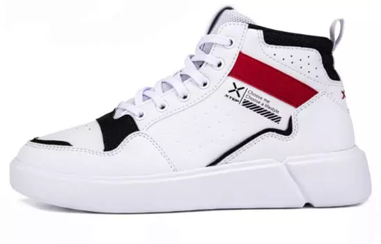 Кроссовки для скейтбординга женские высокие белые/черные Xtep