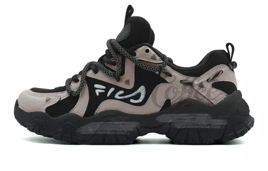 Кроссовки Fluid 4 Lifestyle женские с низким верхом черного/коричневого цвета Fila