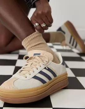 Кроссовки Gazelle Bold на платформе кремового и темно-синего цветов adidas Originals
