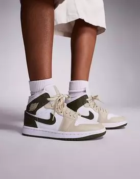 Кроссовки Jordan Air 1 Mid белого и хаки цвета