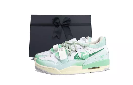 Кроссовки Jordan Legacy 312 Vintage Basketball Shoes Men Low-top White, цвет Forest Language Divine Deer