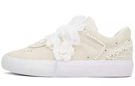 Кроссовки Jordan Skateboarding Shoes Women's Low-top White, белый