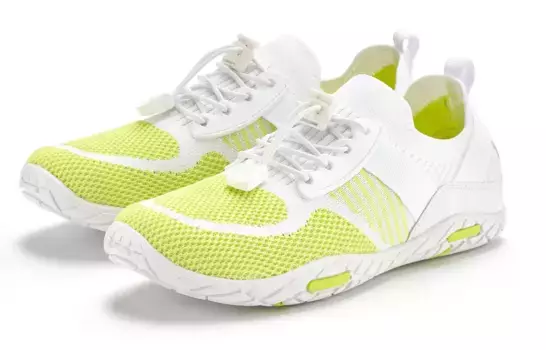 Кроссовки LASCANA, повседневная обувь, сверхлегкие полуботинки, плоская гибкая подошва VEGAN, белый