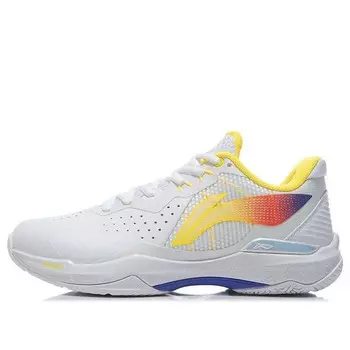Кроссовки лежат Li-Ning, белый
