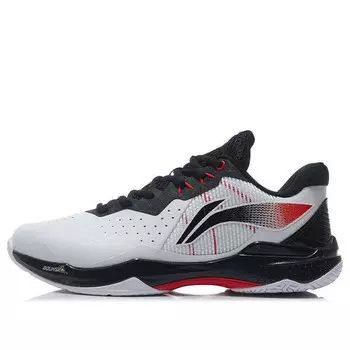 Кроссовки лежат Li-Ning, белый