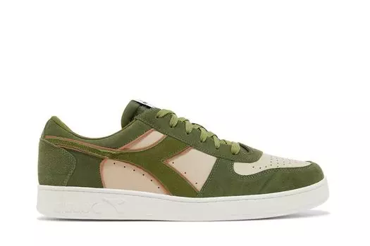 Кроссовки Magic Basket Low 'Calliste Green Moth', зеленый