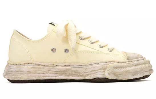 Кроссовки Maison Peterson23 Canvas на шнуровке Mihara Yasuhiro, черный