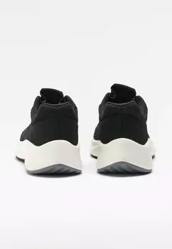 Кроссовки MULTI-ACTIVITY OYSHO, черный