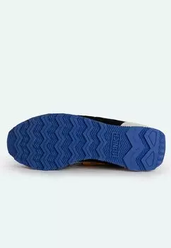 Кроссовки Munich, белые