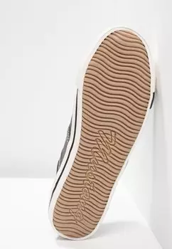 Кроссовки Mustang, черный