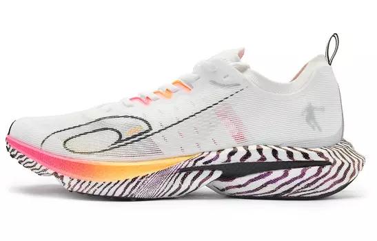 Кроссовки мужские Feiteng PRO с низким верхом белого/черного цвета Qiaodan