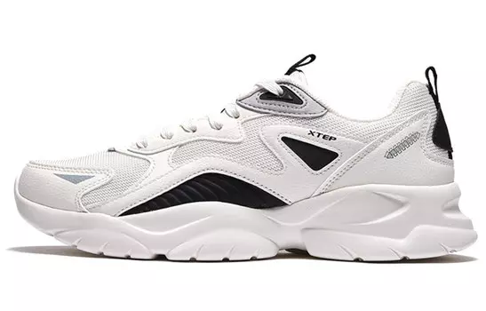 Кроссовки мужские массивные низкие белые/черные Xtep