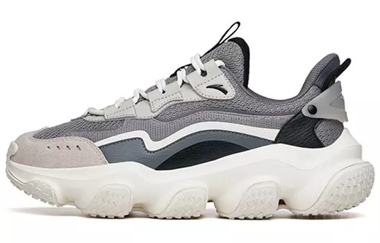 Кроссовки мужские массивные низкие Sandstorm Grey / Iron Man Grey / Dark Grey Anta
