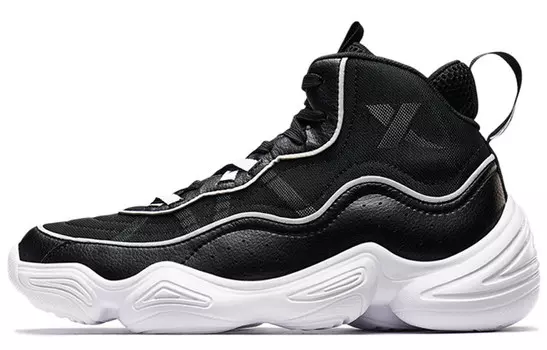 Кроссовки мужские массивные высокие черные Xtep