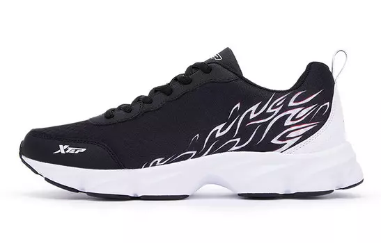 Кроссовки мужские низкие черные/белые Xtep