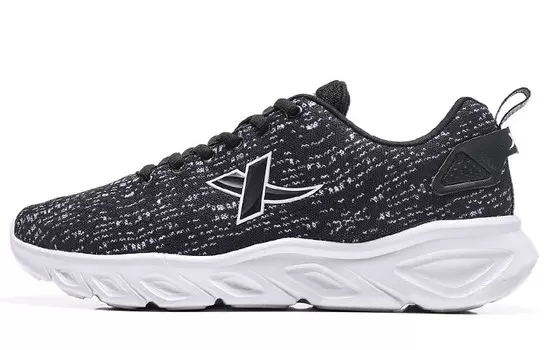 Кроссовки мужские низкие черные/белые Xtep