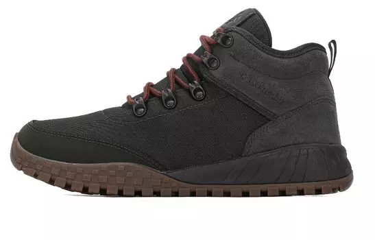 Кроссовки мужские среднего размера