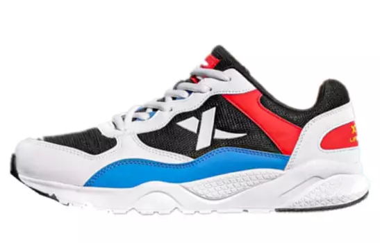 Кроссовки мужские толстые низкие черные и белые Xtep