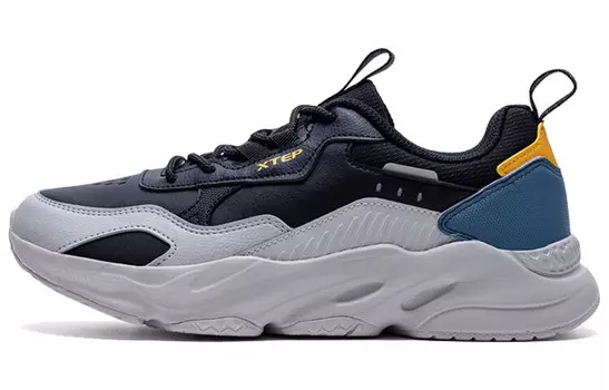 Кроссовки мужские толстые низкие черные/серые Xtep