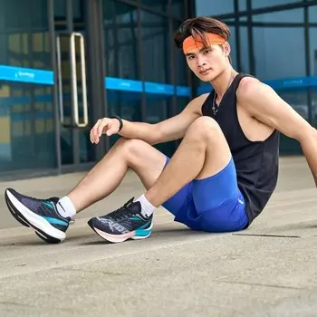 Кроссовки мужские Vr100