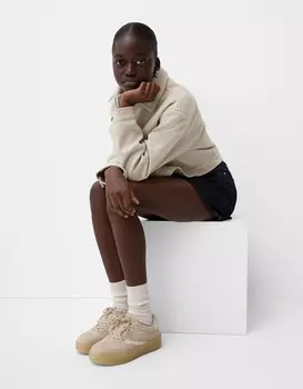 Кроссовки на платформе в стиле ретро Bershka, бежевый