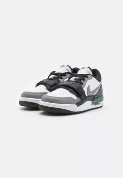 Кроссовки на шнуровке AIR JORDAN LEGACY 312 UNISEX Jordan, белый