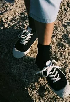 Кроссовки на шнуровке BALAGAN, черный