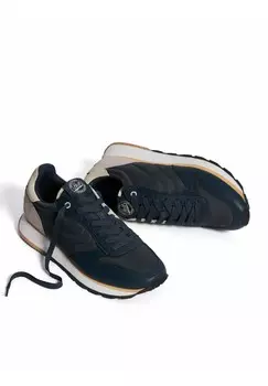 Кроссовки на шнуровке HOFF, черный