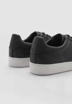 Кроссовки на шнуровке METROLEA Mango, черный