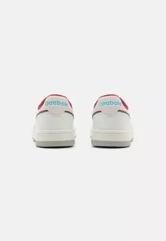 Кроссовки на шнуровке PHASE COURT UNISEX Reebok Classic, кремовый