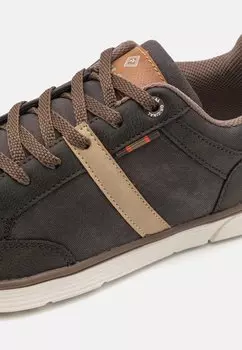 Кроссовки на шнуровке Pier One, темно-коричневый