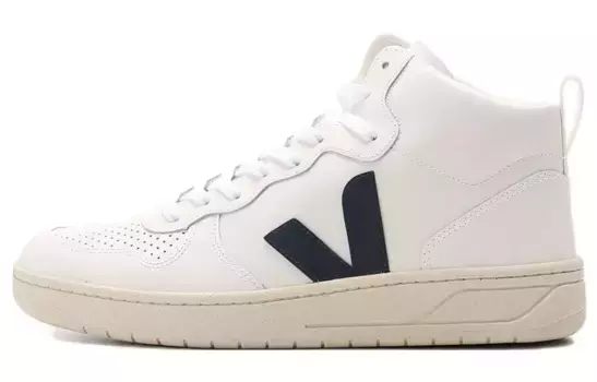 Кроссовки на шнуровке с логотипом Veja