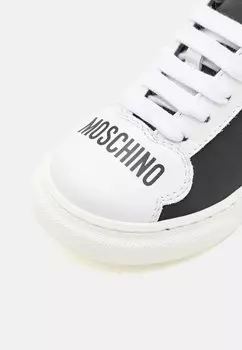 Кроссовки на шнуровке UNISEX MOSCHINO, черный