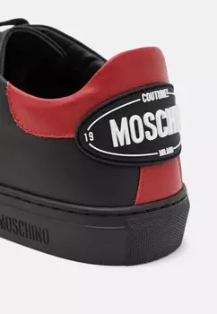 Кроссовки на шнуровке UOMO MOSCHINO, темно-коричневый