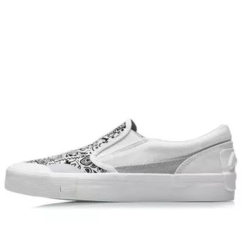 Кроссовки надеваются Li-Ning, белый