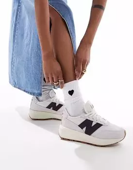 Кроссовки New Balance 370 черного цвета