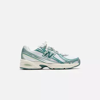Кроссовки New Balance 740, цвет White/Marsh Green/Sea Salt