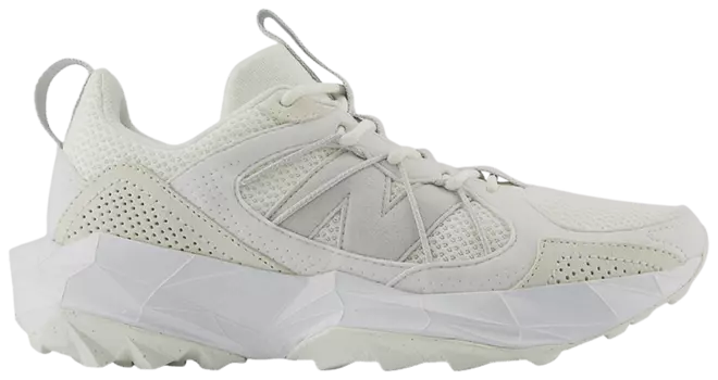 Кроссовки New Balance Wmns Tektrel Wide 'Sea Salt Grey Matter', кремовый