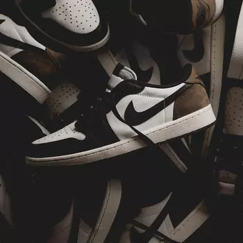 Кроссовки nike air 1 retro low og *mocha* Jordan, белый