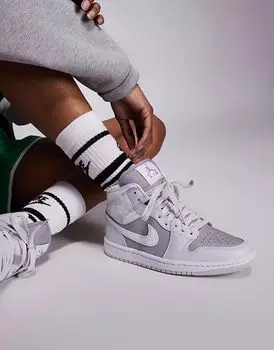Кроссовки Nike Air Jordan Mid 365 серо-белые