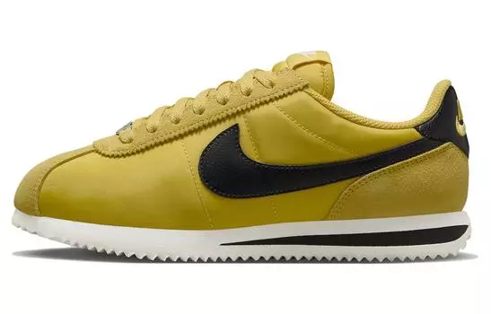 Кроссовки Nike Cortez Female, желтый/черный