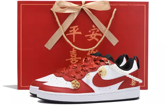 Кроссовки Nike Court Borough Kids' Skateboarding Shoes Grade School, красный